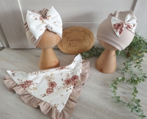 Herbaciane róże z beżem zestaw 