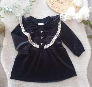 Sukienka welur czarna z koronką i guzikami