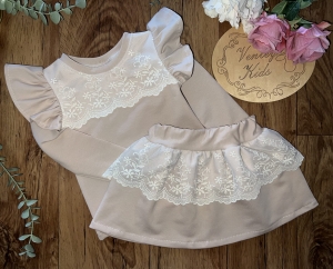 Zestaw beżowy z koronką