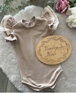 Body beż krótki rękawek z falbanką 