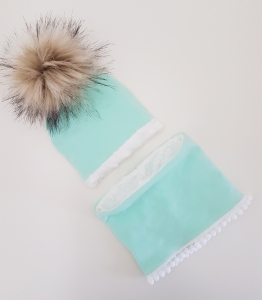 Czapka z kominem + POMPONY