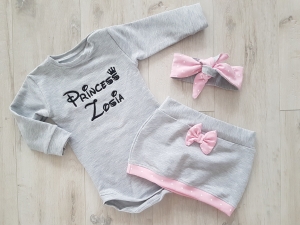 Zestaw siwy z kropeczkami na pudrze 3 el