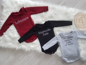 Body z kołnierzykiem