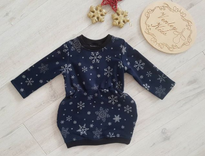 Sukienka ŚWIĄTECZNA śnieżynki  na granacie bombka