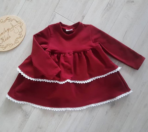 Sukienka z falbanami