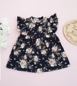 Sukienka RÓŻE NA CIEMNYM  z falbanką 